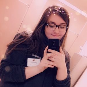 Meet your Posher, Emma